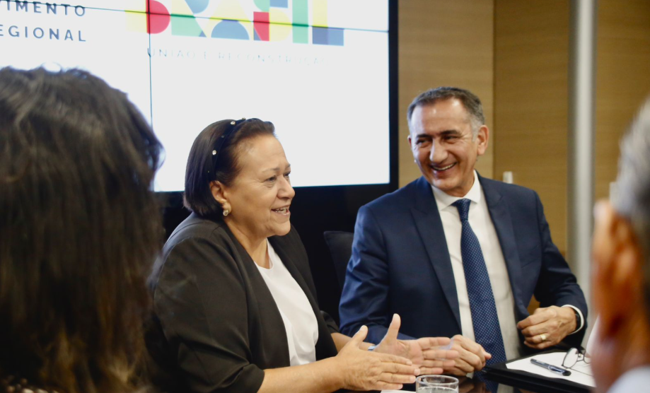 Fátima Bezerra e ministro Waldez Góes acompanham obras da Transposição no RN e reforçam esperança hídrica para o estado