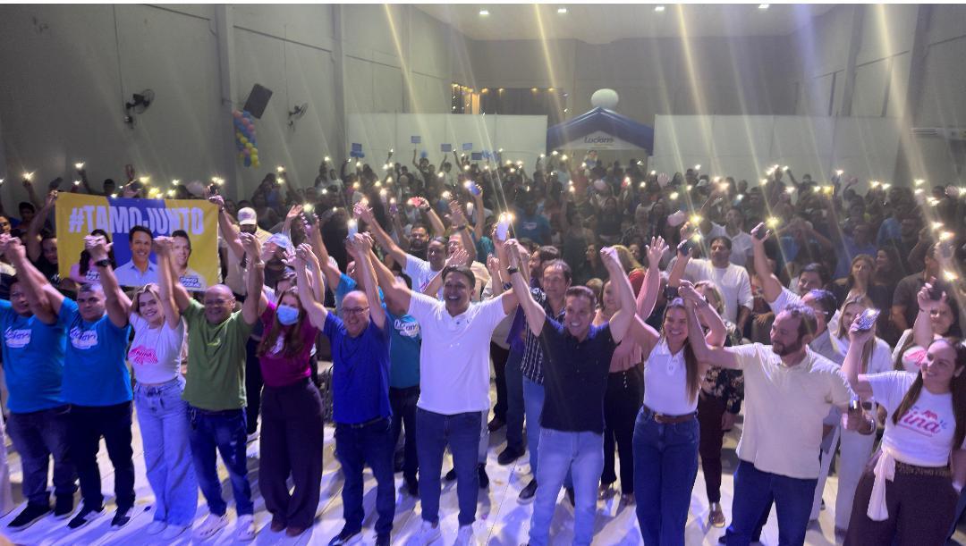 Luciano Nascimento reúne grupo político e apresenta Érico Jácome e Nina Souza ao lado do prefeito Paulinho Freire