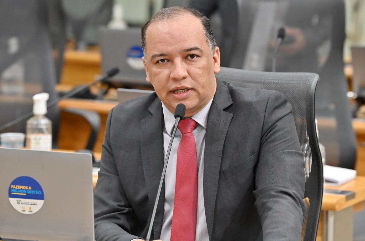 Taveira Júnior amplia articulações em Brasília e ganha destaque na Marcha dos Prefeitos.