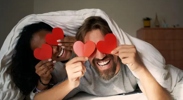 Amor ou cilada? Conheça os sinais que podem revelar uma traição no Dia dos Namorados