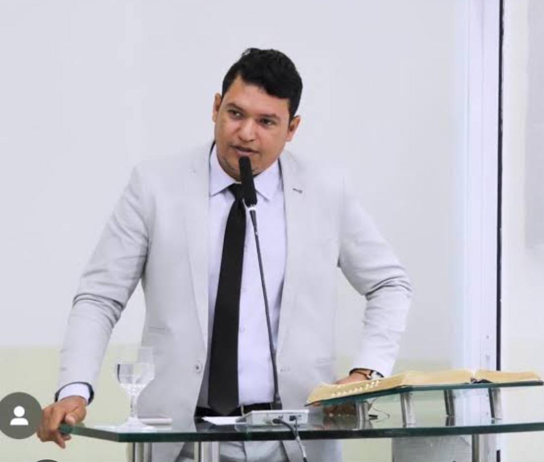 Éder Queiroz assume liderança do governo Nilda e se torna peça-chave na articulação política de Parnamirim