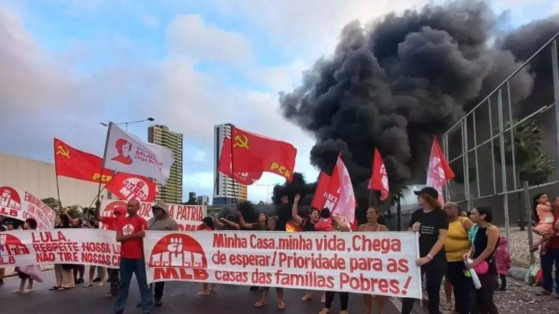 Protesto com Queima de Pneus na BR-101 Provoca Congestionamento e Transtornos em Natal