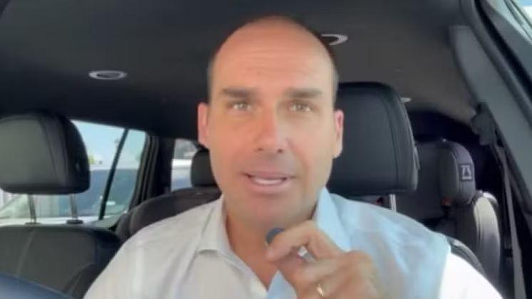Eduardo Bolsonaro critica Michelle e chama atitude contra Flávio de 