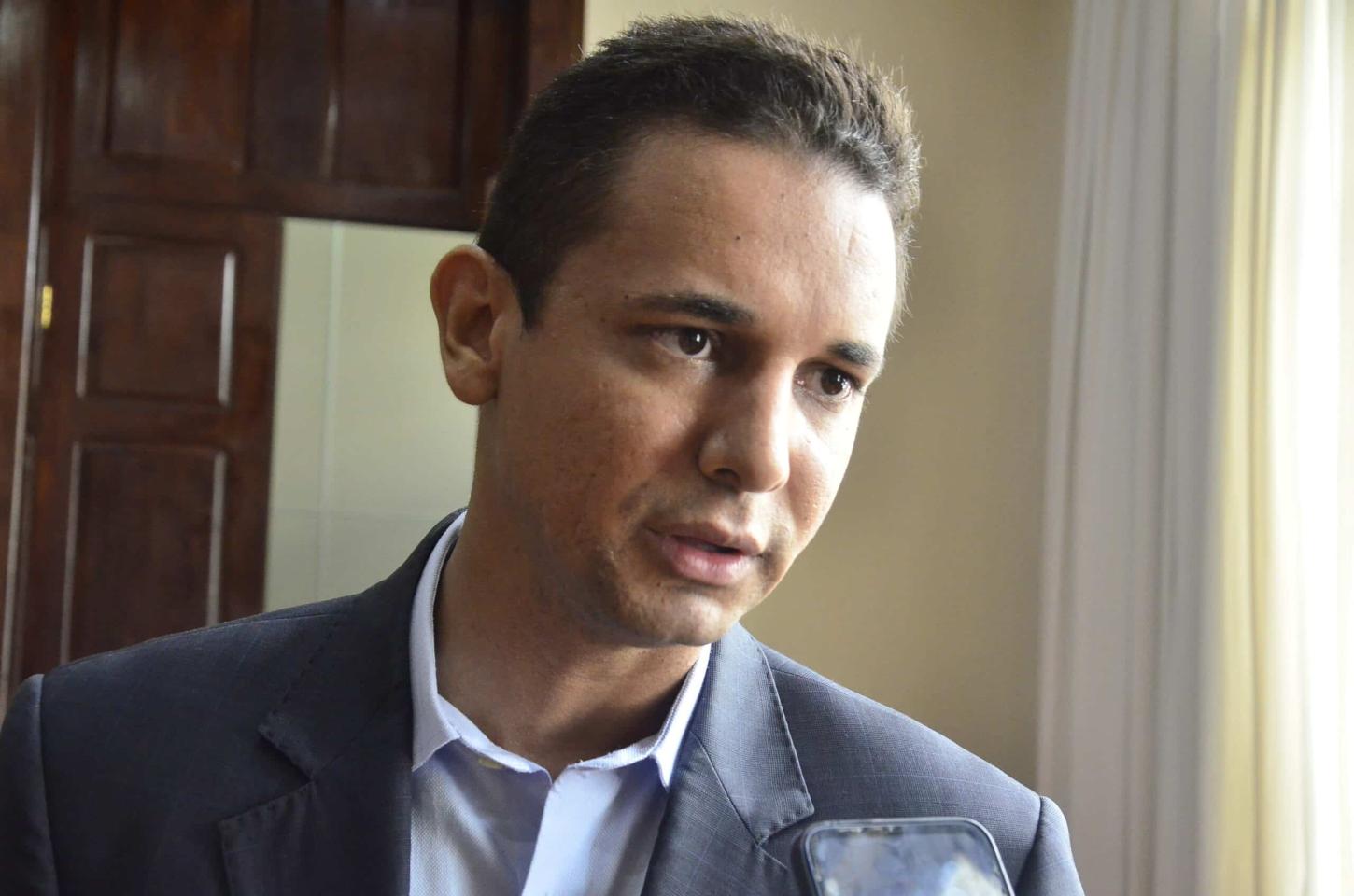 Justiça Eleitoral determina retirada de vídeo com Neymar após pedido do Partido Novo contra perfil ligado a Allyson Bezerra