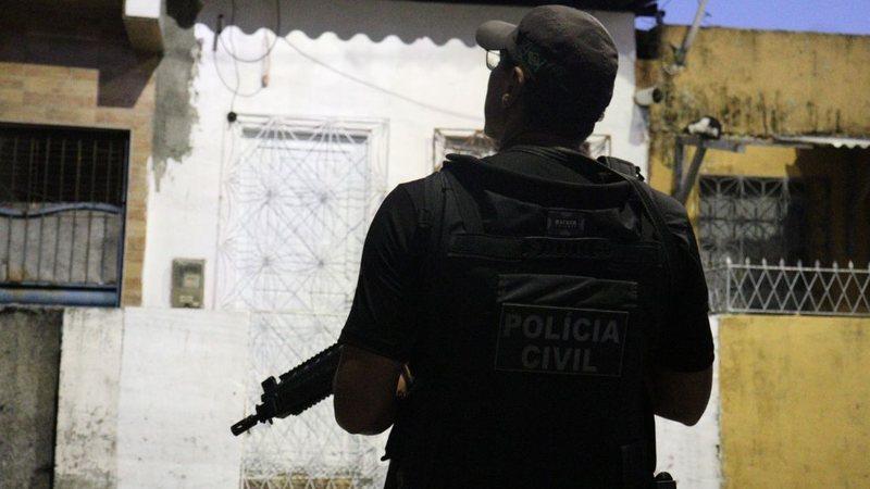 Polícia Civil prende homem por descumprir medidas protetivas e desobedecer ordem judicial