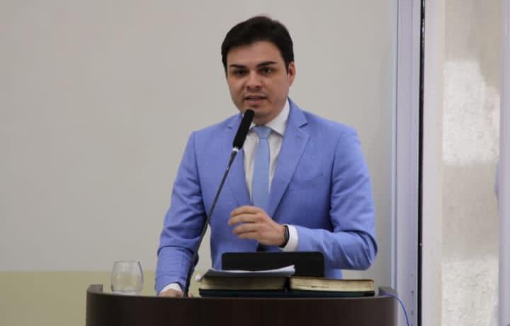 César Maia tem apoio de Nilda, mas ainda busca fechar votos para a Câmara de Parnamirim