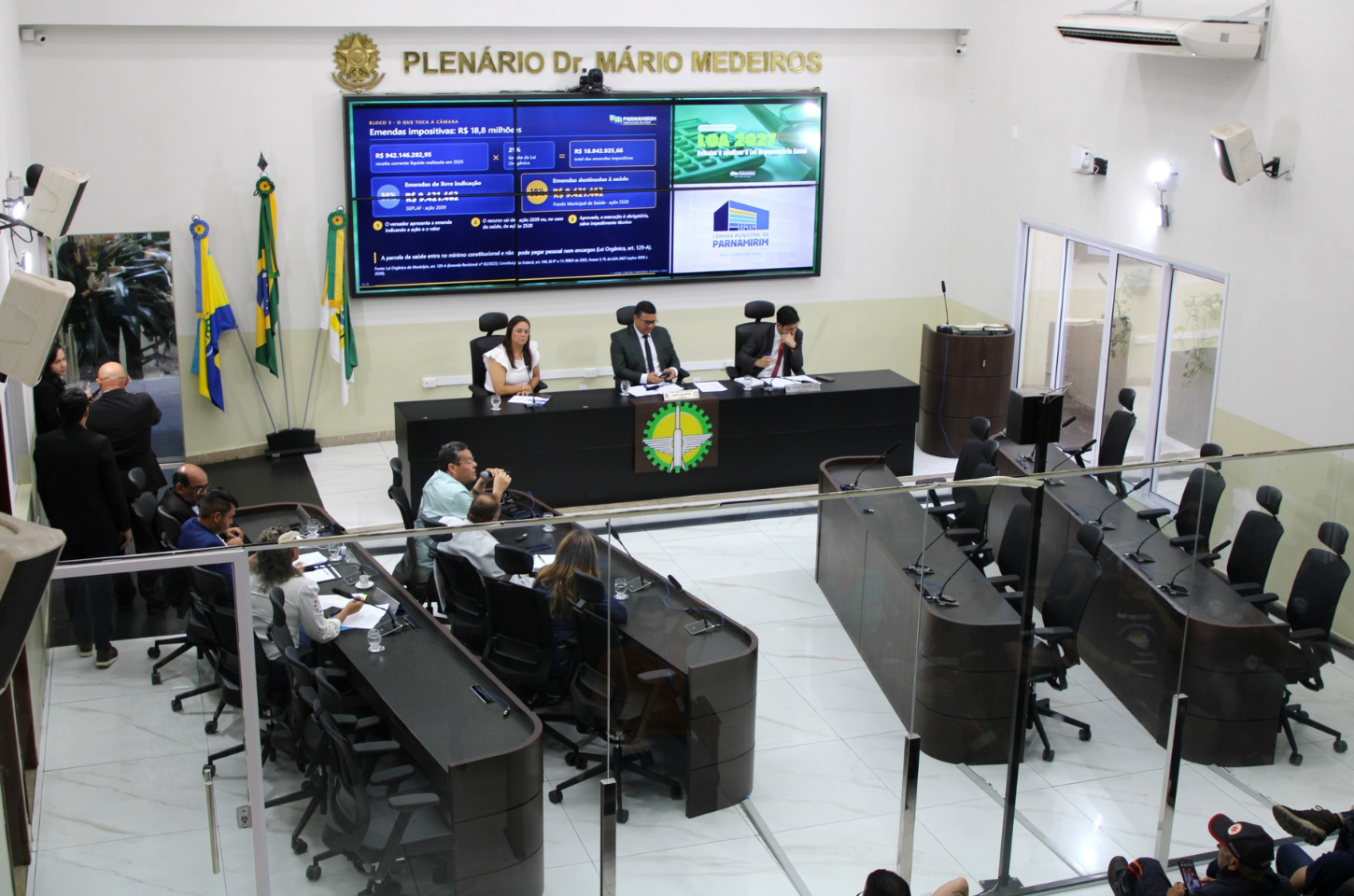 LOA 2027 sob cobrança: Michael Borges questiona R$ 500 mil a mais para iluminação natalina e Maycon critica “emendas cururu”