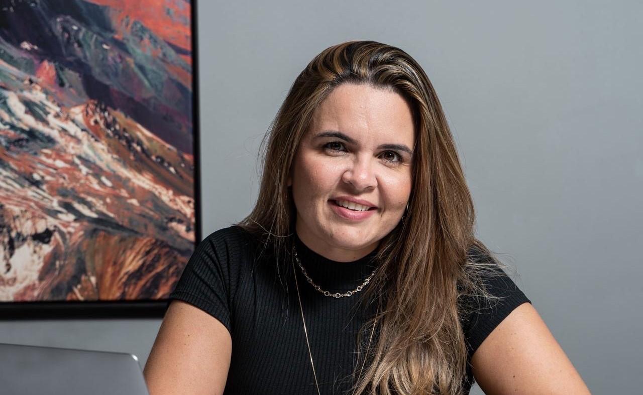 Rose Paiva sai em defesa de Nilda e fala em “perseguição” contra a prefeita