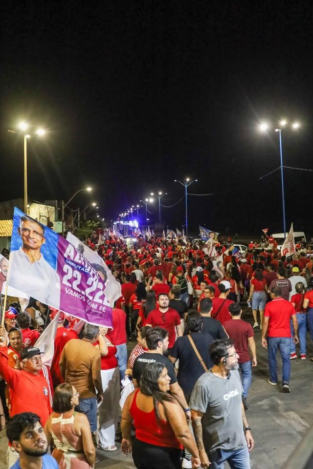 Apoiadores de Cadu de Lula participaram do “Piseiro do 13”, ato de encerramento da campanha no interior, realizado em Macau.