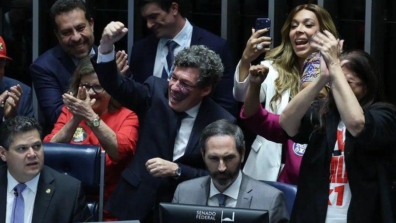 Senado aprova fim da escala 6x1 e prevê duas folgas remuneradas por semana