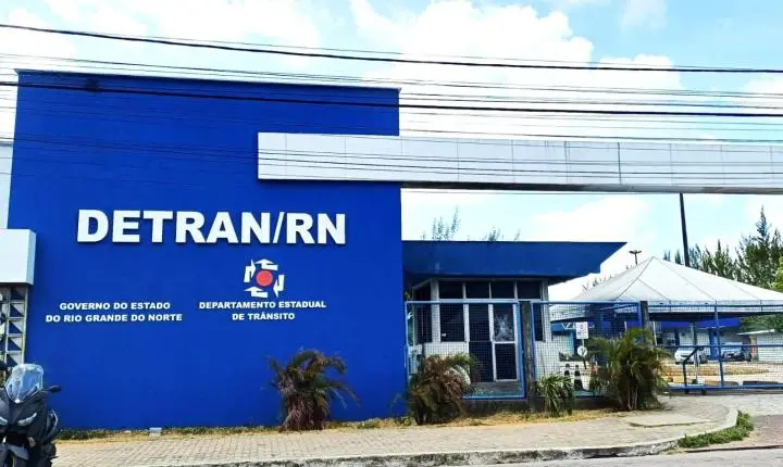 Detran/RN passa a permitir parcelamento de multas e taxas em até 12 vezes no cartão