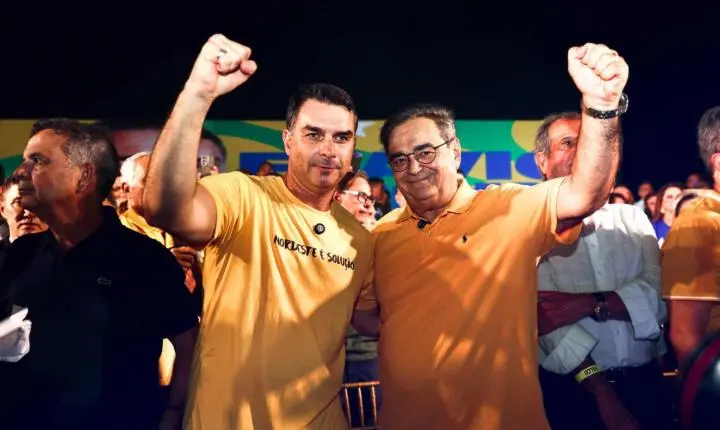Flávio Bolsonaro cumpre agenda de campanha em Natal nesta segunda-feira com motocarreata e comício
