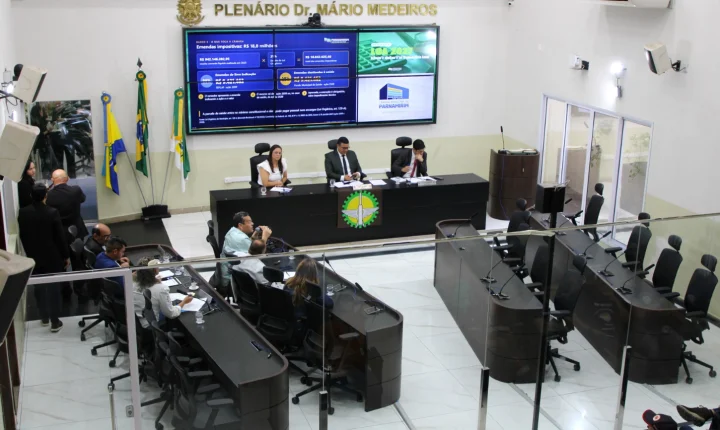 LOA 2027 sob cobrança: Michael Borges questiona R$ 500 mil a mais para iluminação natalina e Maycon critica “emendas cururu”